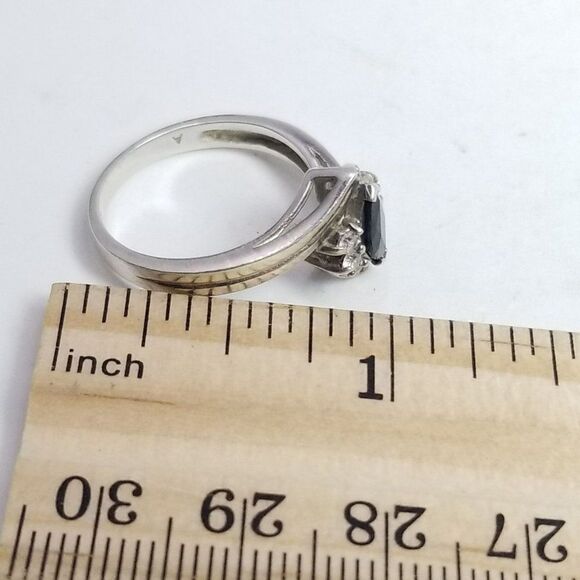 Vintage Sterling Silver Dark Blue Marquise Shape Ring, Size 7 Band, Estate - Picture 8 of 9